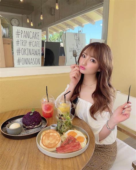 まゆぴちゅーさんのインスタグラム写真 まゆぴちゅーinstagram 「沖縄cafe🌺🥞 ︎ ︎ ︎ Tripcafeokinawa すみません沖縄楽しすぎてしばらく 沖縄投稿続い