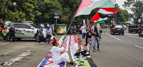 Foto Aksi Boikot Produk Israel Megatrust