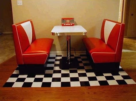 Annettes Diner Booth: Retro, Kitchen, Red and White, Custom Table