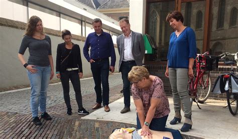 Eerste AED Buitenkast In Zutphen In Gebruik Genomen Contactzutphen Nl