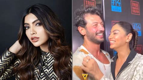 Jad Hadid Akanksha Puri Recreate Infamous Kiss From Bigg Boss Ott 2