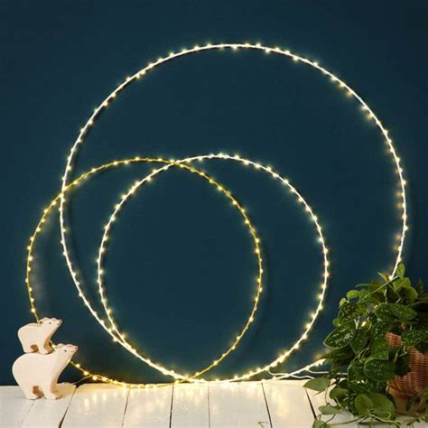 Cercle lumineux à leds Disponible sur lepetitflorilege Joli