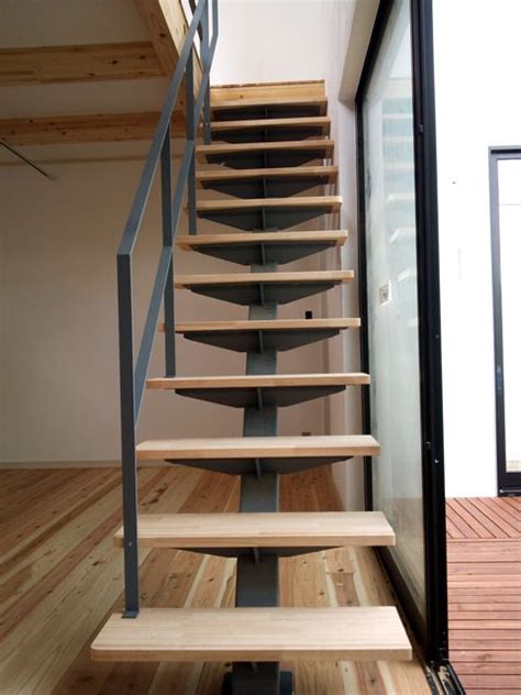 Floating Stairs Single Stringer Staircases In Nyc Ct Artofit