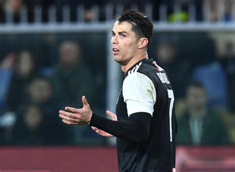 Soccer PIX: Ronaldo header sends Juventus top - Rediff Sports