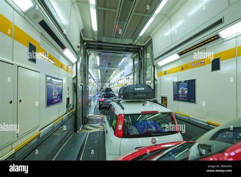 Eurotunnel Le Shuttle Canal de la Mancha Cruce por el Túnel del Canal