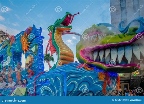 Dragon Float in Mardi Gras Parade at Universal Studios 109 Editorial ...