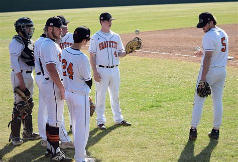 Lions Wrap Up Season With Loss To Cardinals In District Tournament