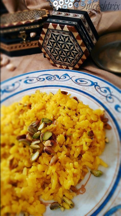 Dulces Btrix Arroz con azafrán y piñones o plato de las tres rejas