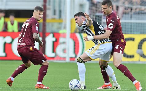 Torino Juve Highlights Nessun Gol Nel Derby Palo Di Vlahovic