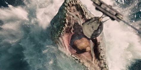 Jurassic World Photos Over 60 Images Let Us Analyze The Trailer