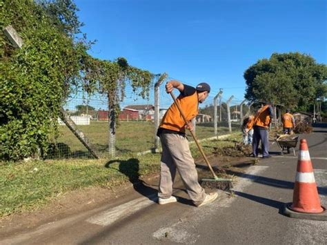 Mutirão De Limpeza é Realizado No Bairro Empresa Em Taquara Rádio