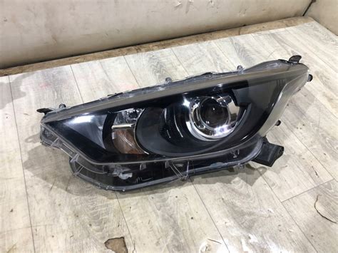 TOYOTA YARIS IV LAMPA REFLEKTOR SOCZEWKA LEWA 13187782901 Oficjalne