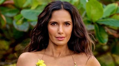 8 Si Swim Photos Of Padma Lakshmi That Capture Her Natural Beauty