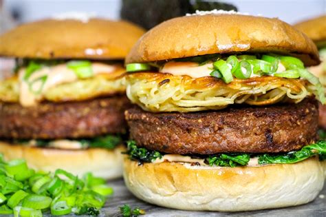 Jävligt Japanskt Aprils månadsburgare på Bastard Burgers Jävligt