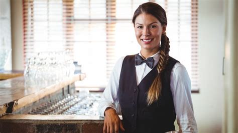 What Every Restaurant Hostess Wishes You Knew