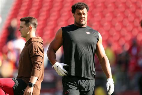 49ers Kyle Shanahan Concerned About Arik Armsteads Lingering Injury