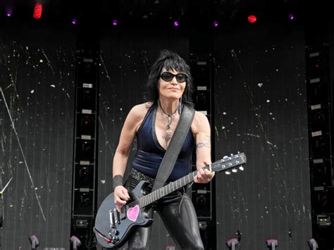 Send Us Your Questions For Joan Jett UNCUT