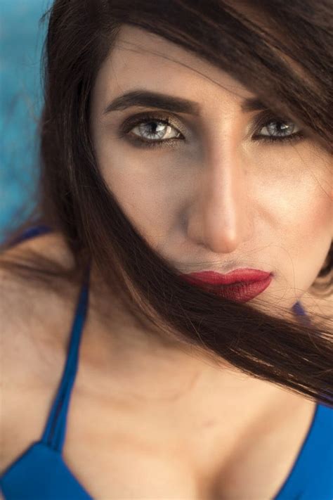 Pakistani Model Diya Ali Sizzles In Viral Bikini Shoot Desiblitz