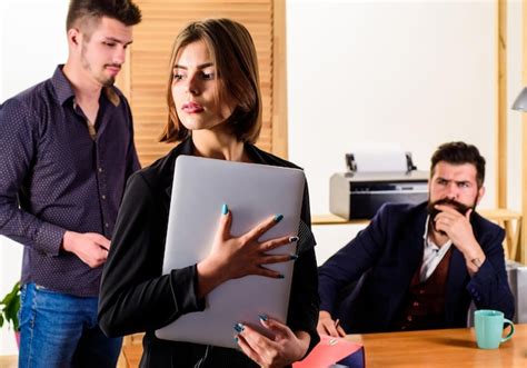 Premium Photo Woman Working In Mostly Male Workplace Woman Attractive