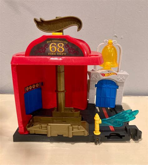 Hot Wheels City Fire Station Hobbies Toys Toys Games On Carousell