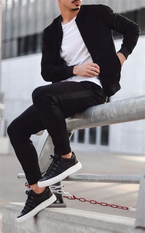 Pin by Lucas Murari on Tênis Casual PRETO | Men fashion casual outfits ...