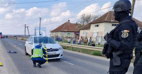 FOTO VIDEO Accident cumplit în județul Satu Mare Un copilaș de patru