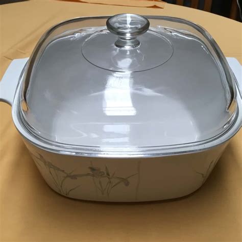 Retro 5 Liter Corning Ware Pyrex Shadow Iris Casserole Dishs