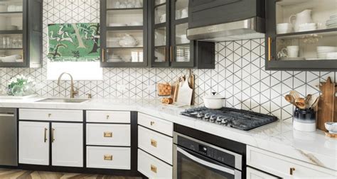 7 Design Ideas For Two Tone Kitchen Cabinets