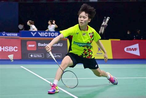 Hot girl cầu lông Thùy Linh thắng sao Malaysia giành chức vô địch lịch sử