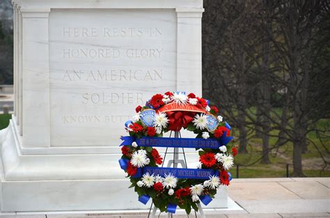 Keeping Up With The Carsons!: Wreath Laying at Tomb of the Unknown Soldier