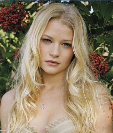 Emilie De Ravin