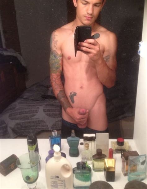 Thumbs Pro Nakedguyselfies Nakedguyselfies Tumblr Youre