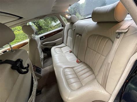 JAGUAR XJ XJ EXECUTIVE 3 2 V8 1999 GREEN M 94000 Km Details