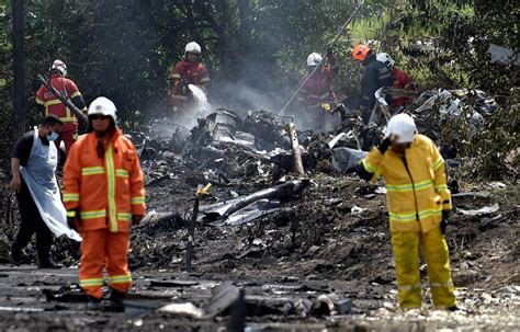 Malaysians Must Know the TRUTH: Elmina plane crash: Only one out of ten bodies was intact, say cops