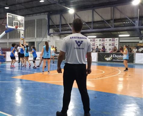 Expressão vence e vai às semifinais do feminino da 7ª Copa TV Tribuna