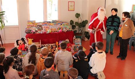 Cambo les Bains le centre aéré récolte près de 300 jouets pour la