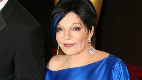 Liza Minnelli Breaks Her Back During Freak Accident