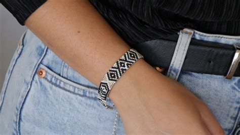 Bracelet Miyuki Noir Et Argent En Peyote Impair