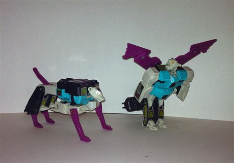 Blackrock's Toybox: Countdown to BotCon 2014 - Pounce and Wingspan