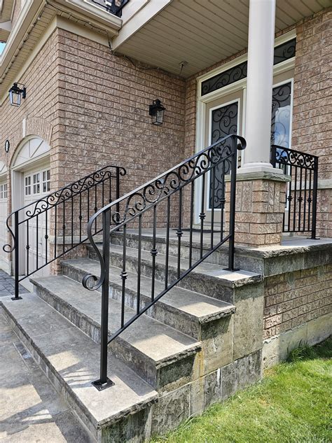 Outdoor Porch Railing Designs from Wood, Wrought Iron, and Steel