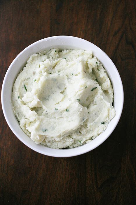Creamy Basil Parmesan Mashed Potatoes