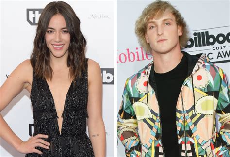 Logan Paul And Chloe Bennet Kissing In Hawaii