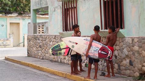 Anare historias detrás del surf SURFER RULE