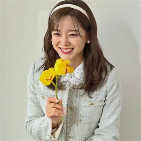 Pin by chase on KİM SEJEONG Kim sejeong Korean best friends Ahn hyo