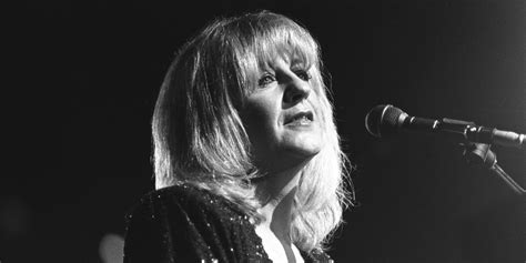 Remembering Fleetwood Macs Christine Mcvie With 8 Essential Tracks