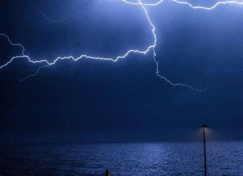 Distrito Da Guarda Sob Aviso Laranja Devido Chuva Trovoada E Granizo