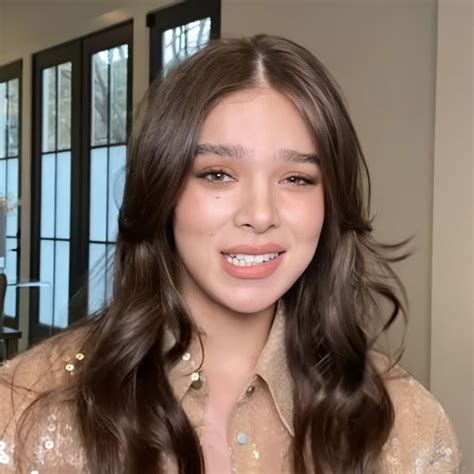 Hailee Steinfeld Icon Unfiltered Woman Crush Everyday Beautiful