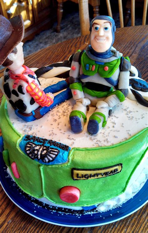 Toy Story Buzz And Woody Cake