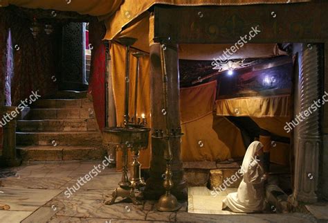 Franciscan Nun Kneels Prayer Before Manger Editorial Stock Photo