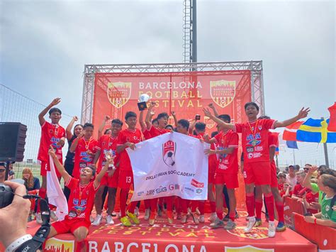 Luar Biasa Isa Lombok Fc Raih Trofi Juara Barcelona Football Festival